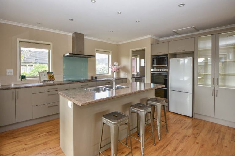 Photo of property in 17 Carrington Drive, Carterton, 5713