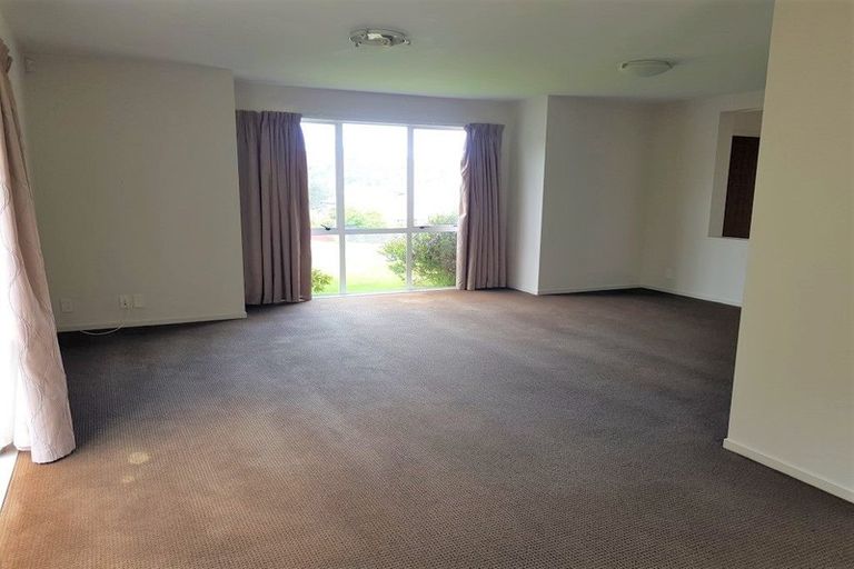 Photo of property in 48 Tongariro Drive, Aotea, Porirua, 5024