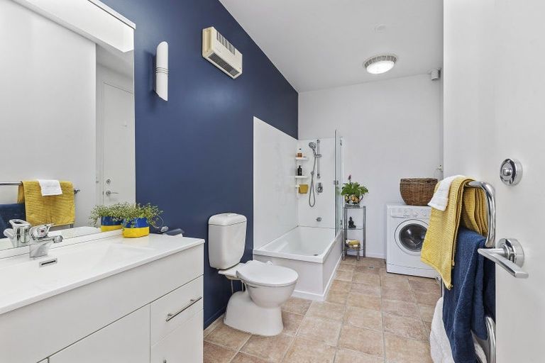 Photo of property in De Vere Apartments, 22/23 Tennyson Street, Te Aro, Wellington, 6011