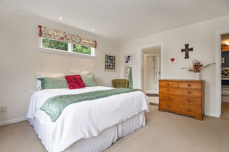 Photo of property in 42 Guthrie Road, Havelock North, 4130