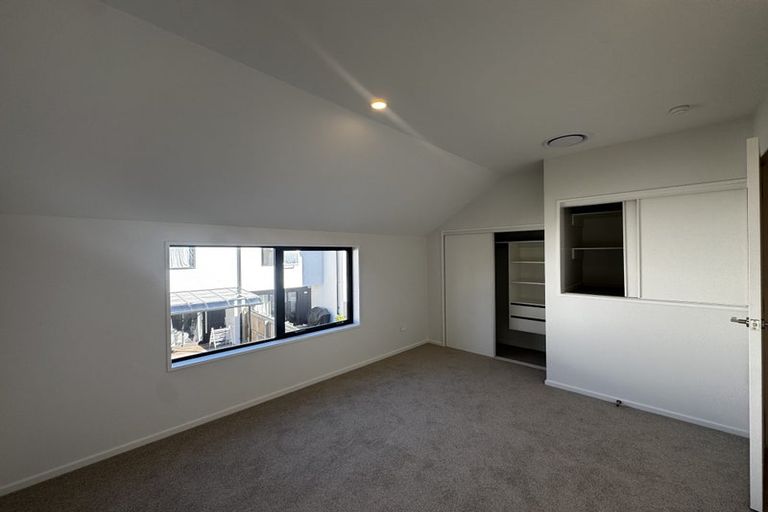 Photo of property in 5/6 Gilberthorpes Road, Islington, Christchurch, 8042