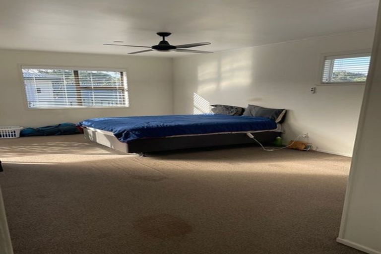 Photo of property in 30 Taupo Street, Green Bay, Auckland, 0604