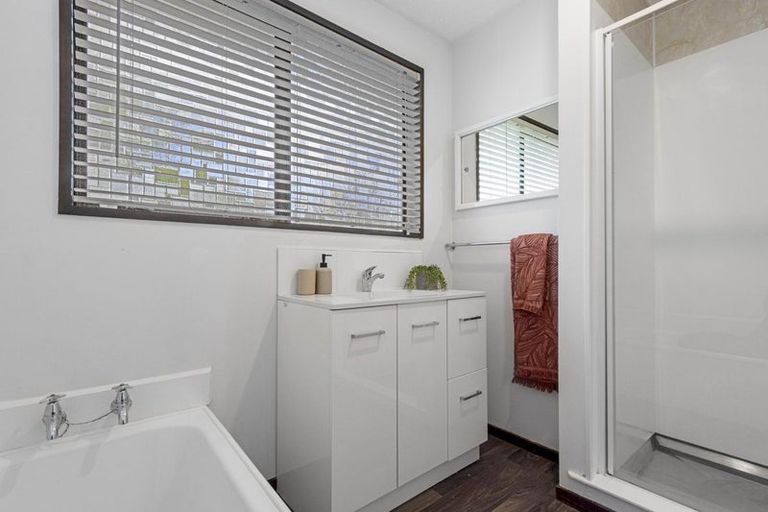 Photo of property in 35 Royal Park Drive, Parklands, Christchurch, 8083