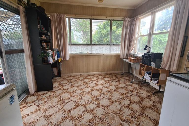 Photo of property in 21 Queens Road, Elgin, Gisborne, 4010