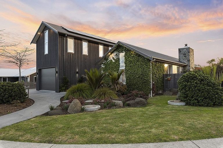 Photo of property in 13 Awanui Crescent, Matakana, Warkworth, 0985