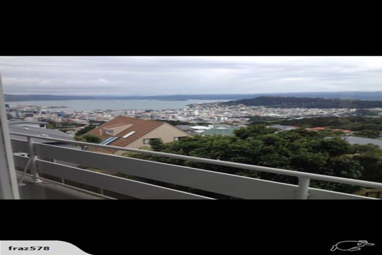 Photo of property in Bryon Court Flats, 25 Apuka Street, Brooklyn, Wellington, 6021