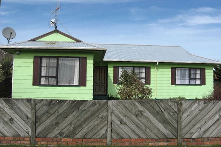 Photo of property in 13 Weymouth Grove, Wainuiomata, Lower Hutt, 5014