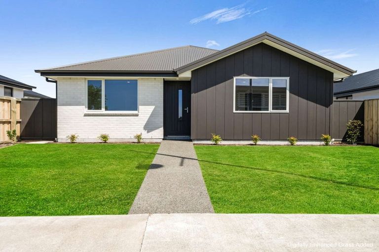 Photo of property in 10 Waituna Street, Pegasus, 7612