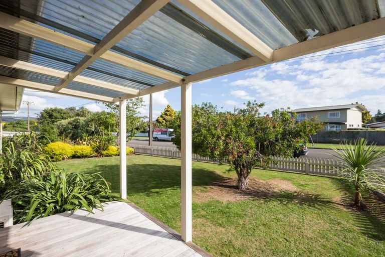 Photo of property in 95 Churchill Avenue, Hokowhitu, Palmerston North, 4410