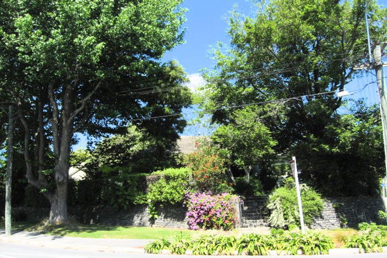 Photo of property in 2 Ford Road, Opawa, Christchurch, 8023