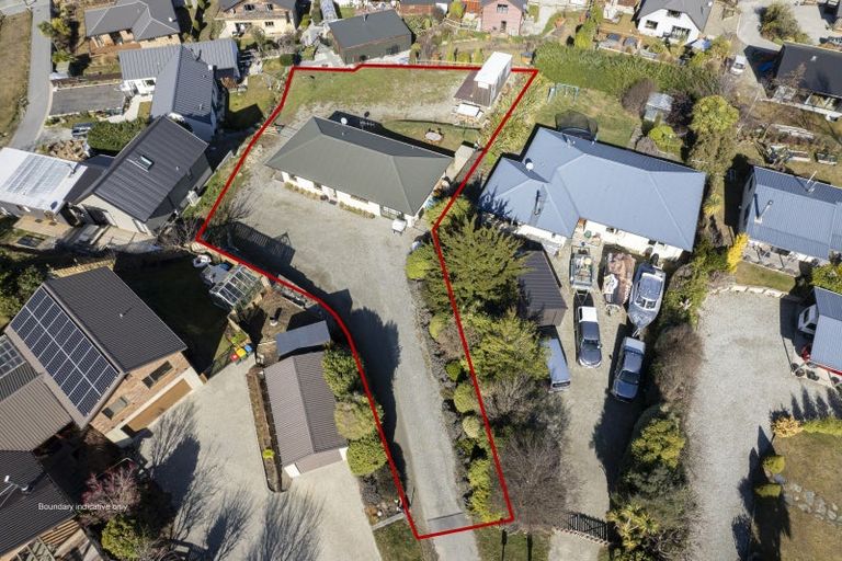 Photo of property in 8 Mary Lane, Lake Hawea, Wanaka, 9382