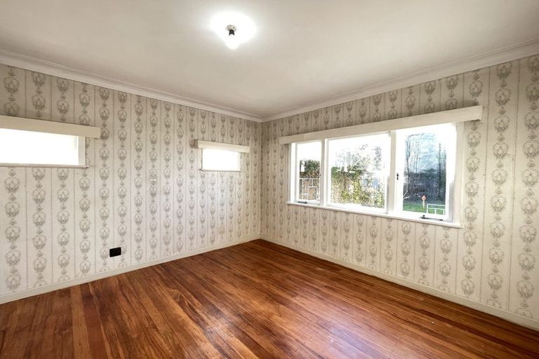 Photo of property in 89 Forrest Hill Road, Milford, Auckland, 0620