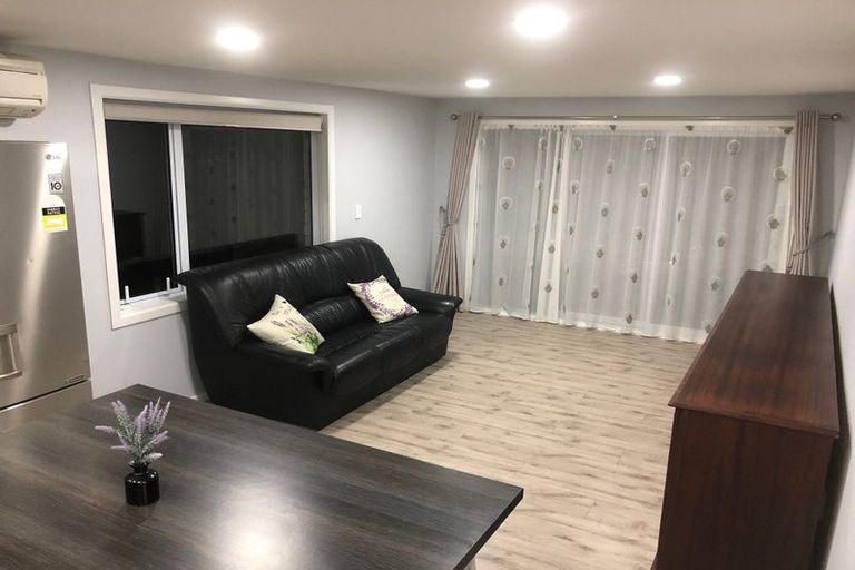 Photo of property in 16 Walworth Avenue, Pakuranga Heights, Auckland, 2010