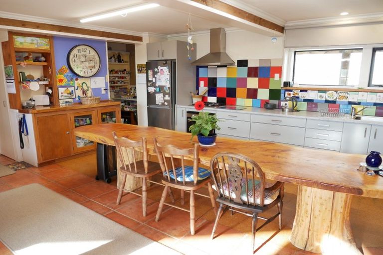 Photo of property in 31 Timaru Road, Waimate, 7924