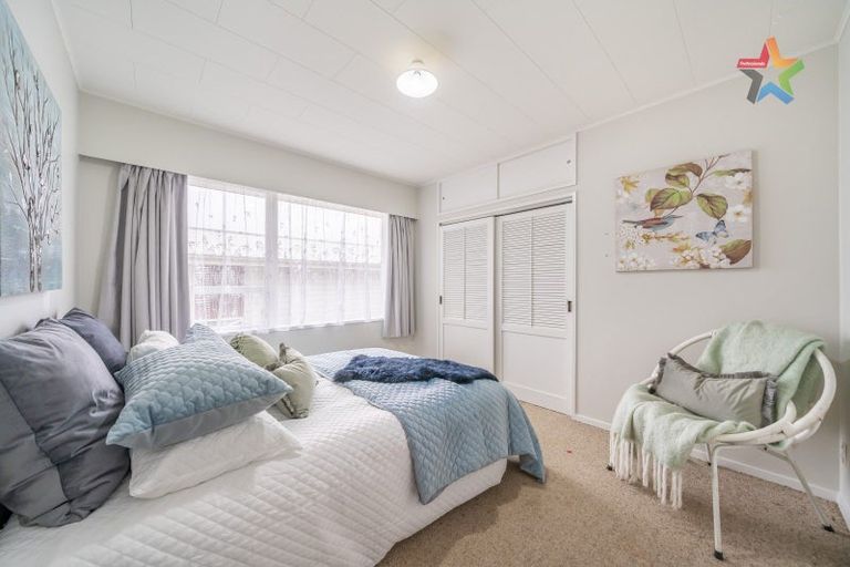 Photo of property in 8 Robson Street, Stokes Valley, Lower Hutt, 5019