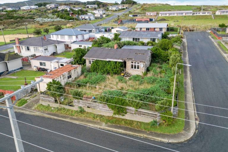 Photo of property in 1 Kirk Crescent, Bluff, 9814