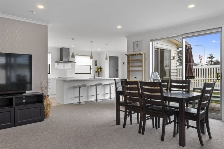 Photo of property in 50 Welsford Street, Woodend, 7610