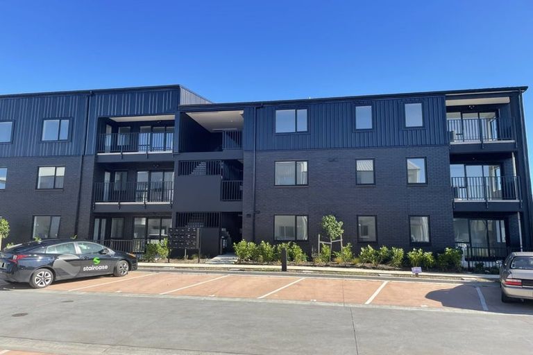 Photo of property in 201/28c Eileen Newey Place, Henderson, Auckland, 0612