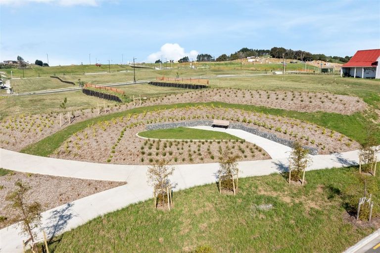 Photo of property in 68 Michael Bosher Way, Flat Bush, Auckland, 2019