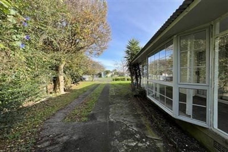 Photo of property in 118 Chichester Drive, Rosehill, Papakura, 2113