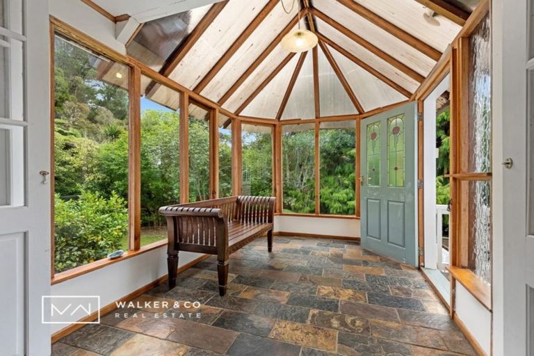 Photo of property in 4 Elmslie Road, Pinehaven, Upper Hutt, 5019