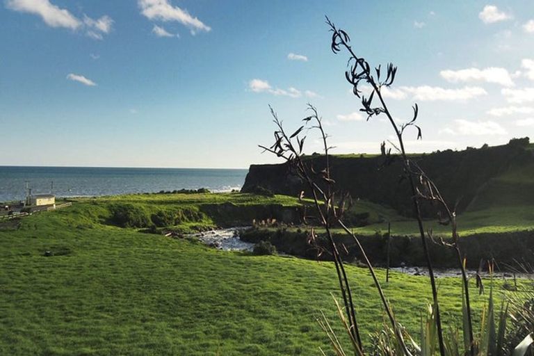 Photo of property in 20a Hira Street, Ohawe, Hawera, 4671