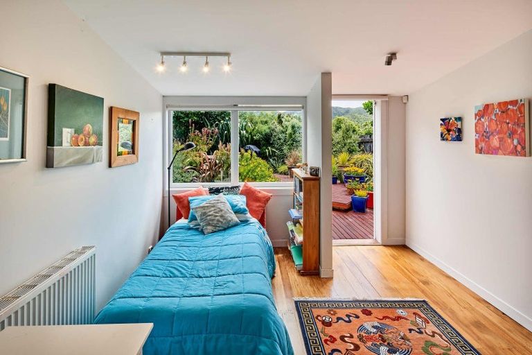 Photo of property in 4 Huntleigh Park Way, Ngaio, Wellington, 6035