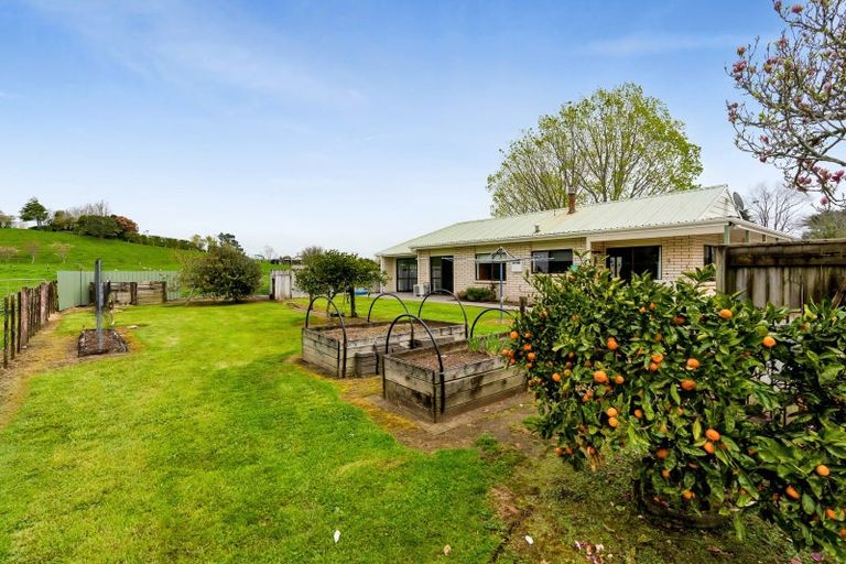 Photo of property in 32 Davis Road, Waiongana, Inglewood, 4389