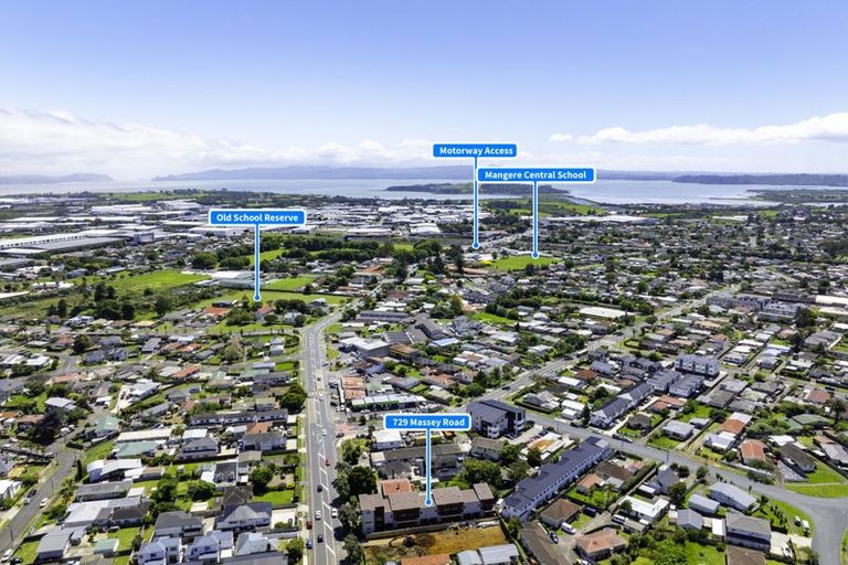 Photo of property in 729 Massey Road, Mangere, Auckland, 2022