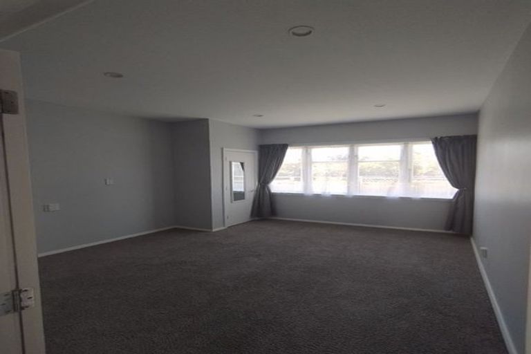 Photo of property in 114 Cambridge Terrace, Fairfield, Lower Hutt, 5011