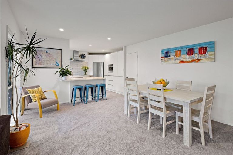 Photo of property in 1/7 Sharon Road, Waiake, Auckland, 0630