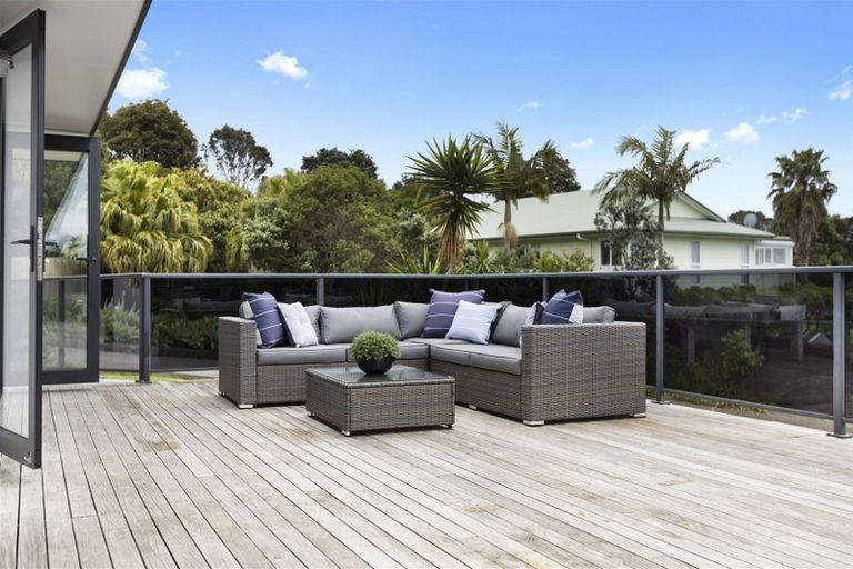 Photo of property in 10 Careen Grove, Gulf Harbour, Whangaparaoa, 0930
