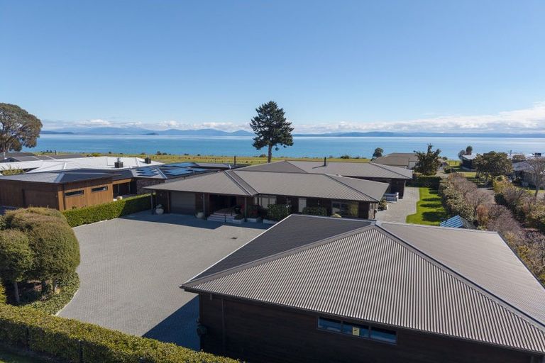 Photo of property in 12 Mahuta Road, Waitahanui, Taupo, 3378