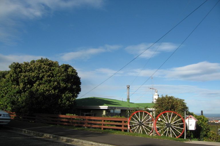 Photo of property in 2/76 Knights Road, Rothesay Bay, Auckland, 0630