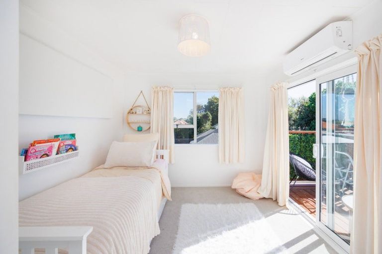 Photo of property in 59 Limbrick Street, Terrace End, Palmerston North, 4410