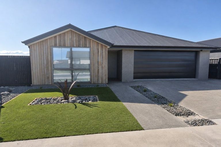 Photo of property in 30 Mcgrath Lane, Rangiora, 7400