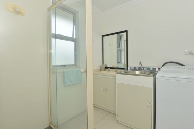 Photo of property in 76 One Tree Point Road, One Tree Point, 0118