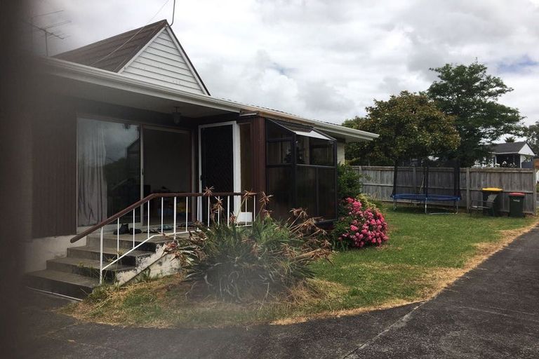 Photo of property in 1/103 Glenmore Road, Sunnyhills, Auckland, 2010