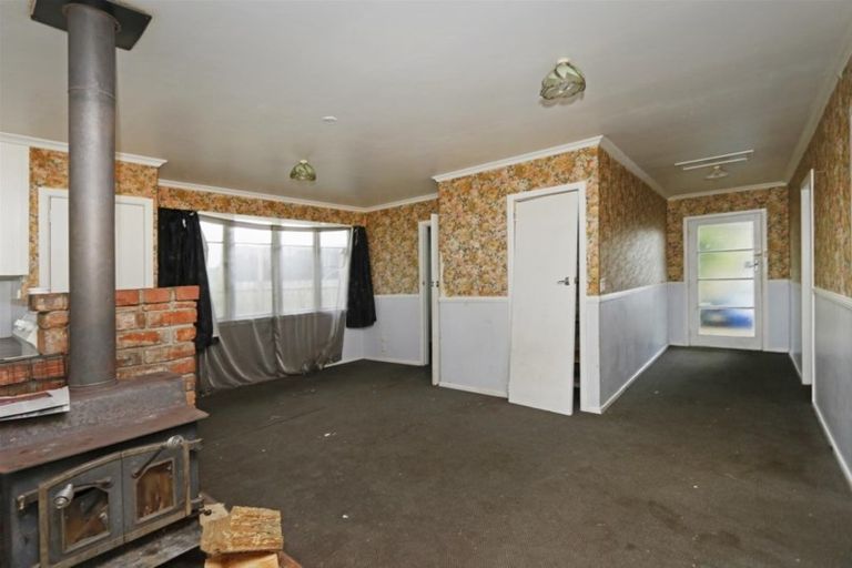 Photo of property in 214c Bridge Street, Eltham, 4322