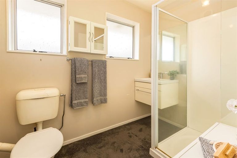 Photo of property in 2/10a Kawau Crescent, Bromley, Christchurch, 8062