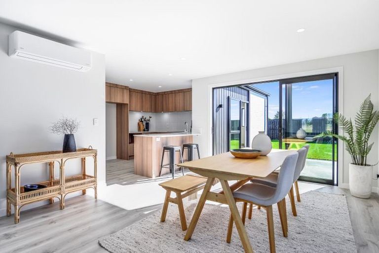 Photo of property in 15 Tiroake Street, Ruakura, 3214