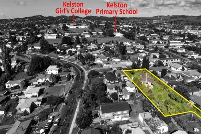 Photo of property in 1 Archlynn Road, Kelston, Auckland, 0602
