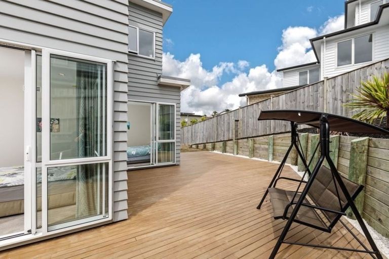 Photo of property in 45 Golden Morning Drive, Albany Heights, Auckland, 0632