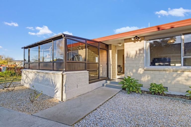 Photo of property in 30 Saint Heliers Crescent, Aranui, Christchurch, 8061