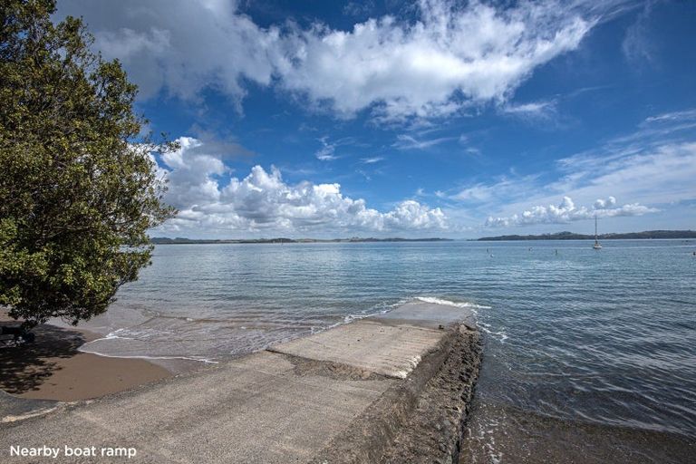 Photo of property in 29 Rewa Place, Russell, 0202