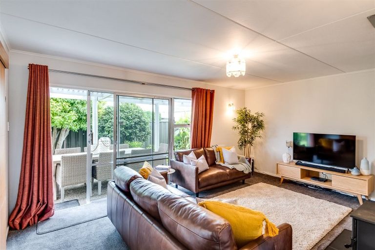 Photo of property in 2/39 Cassino Crescent, Onekawa, Napier, 4110