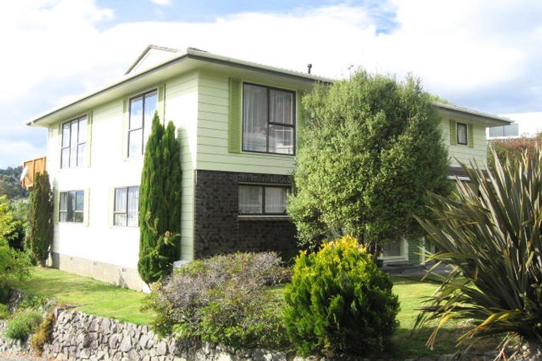 Photo of property in 11 Roman Close, Silverstream, Upper Hutt, 5019