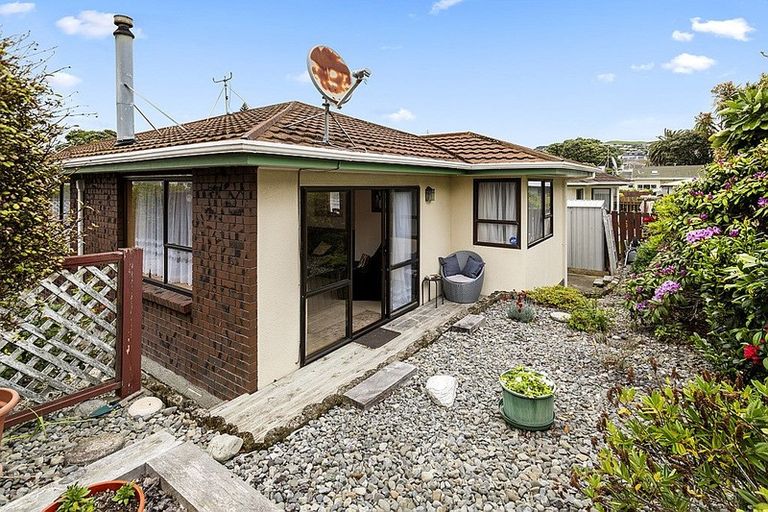 Photo of property in 66c Main Road, Titahi Bay, Porirua, 5022