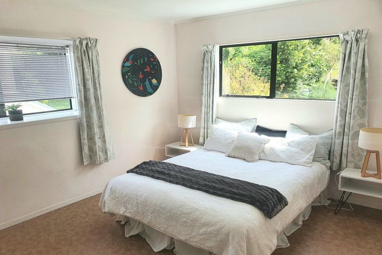 Photo of property in 2/110 Nigel Road, Browns Bay, Auckland, 0630