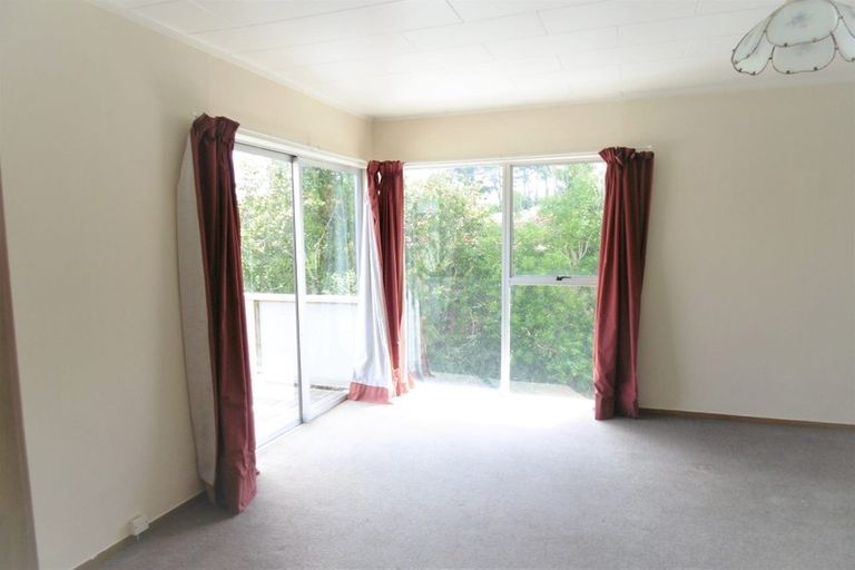 Photo of property in 372 East Coast Road, Sunnynook, Auckland, 0630